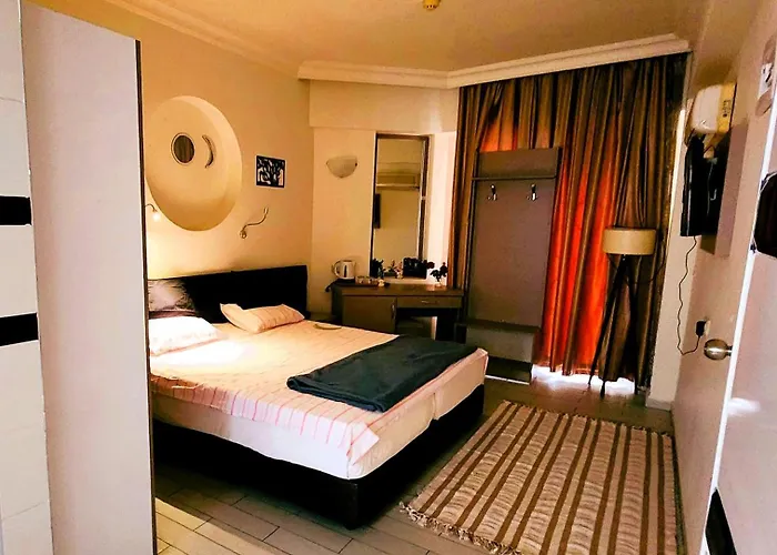Cleopatra Hotel 3*