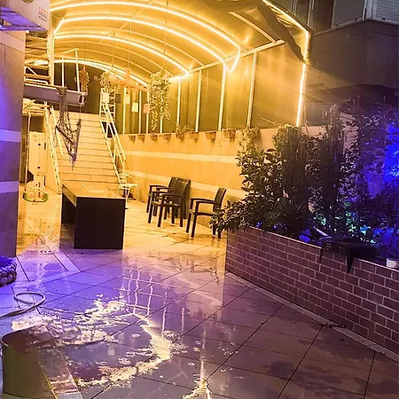 Cleopatra ホテル 3*