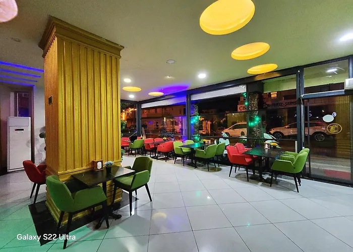 Cleopatra Hotell 3*