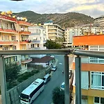 Cleopatra Hotell 3*