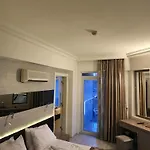 Cleopatra Hotell 3*