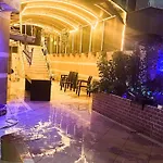 Cleopatra Hotell 3*