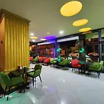 Cleopatra Hotell 3*